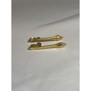 Vintage‎ SIGNED Monet Gold Tone Drop Clip Earrings